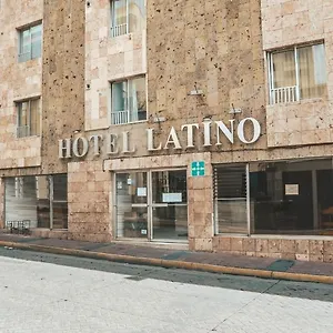 ** Hotel Latino Mexique
